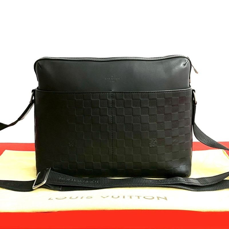 Louis Vuitton Calypso MM Damier Infini Leather Shoulder Bag — view 2
