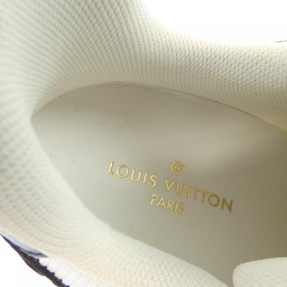 Louis Vuitton Run Away Line Sneakers — view 6