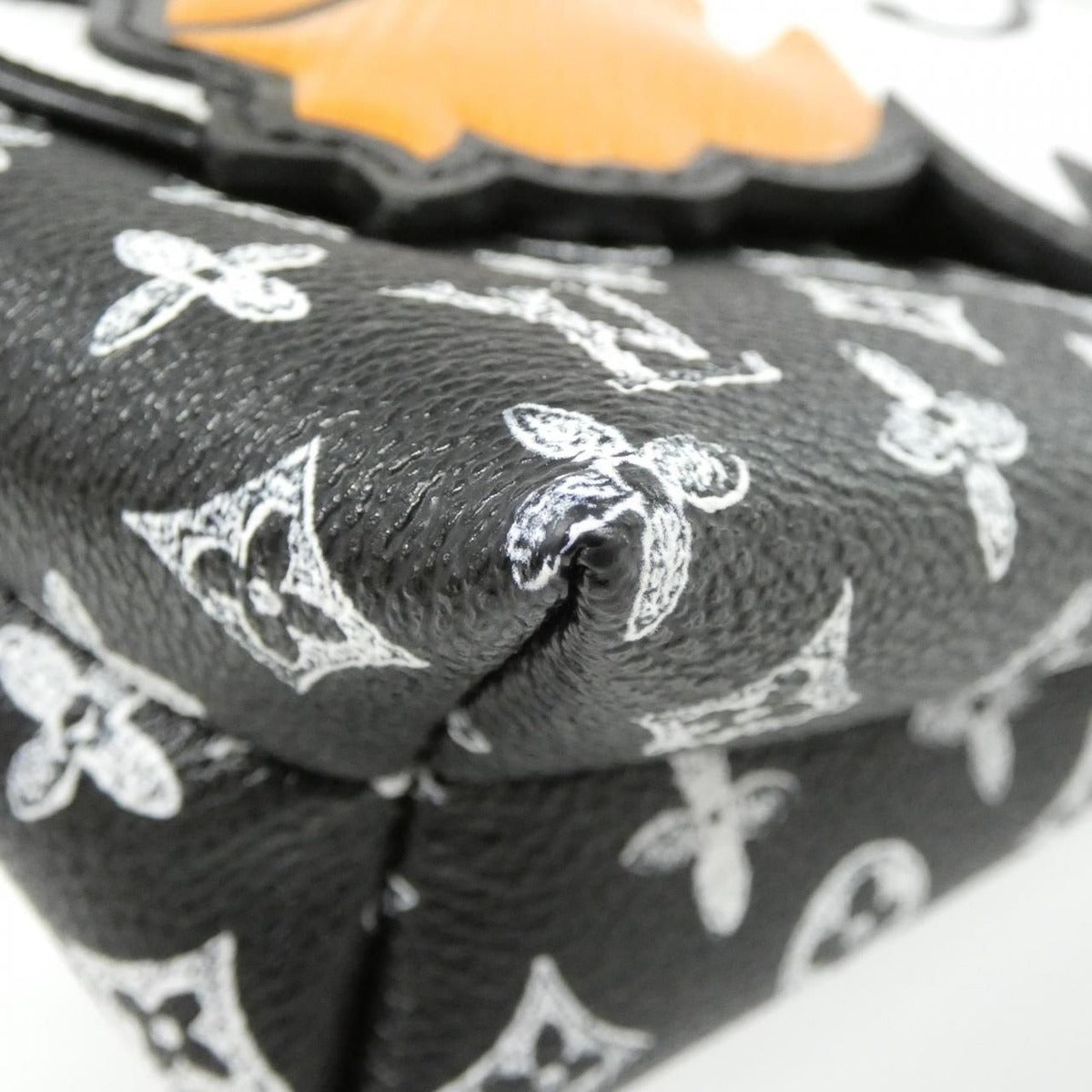 Louis Vuitton Cat Glam Pochette Shoulder Bag — view 3