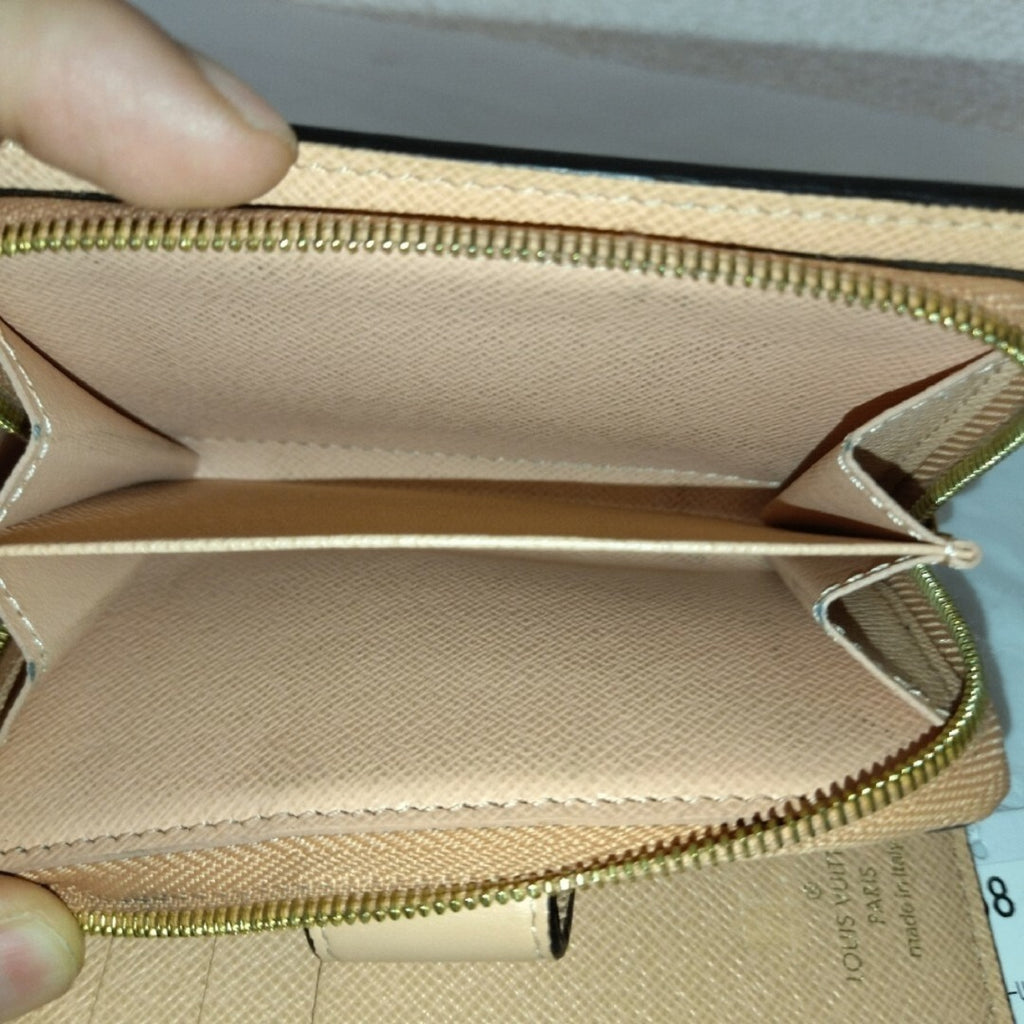Louis Vuitton Damier Portefeuille Juliette Bifold Wallet — view 7