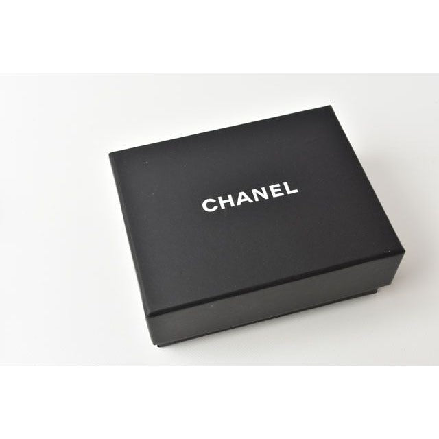 Chanel Clover Heart Motif Swing Pearl Silver — view 7