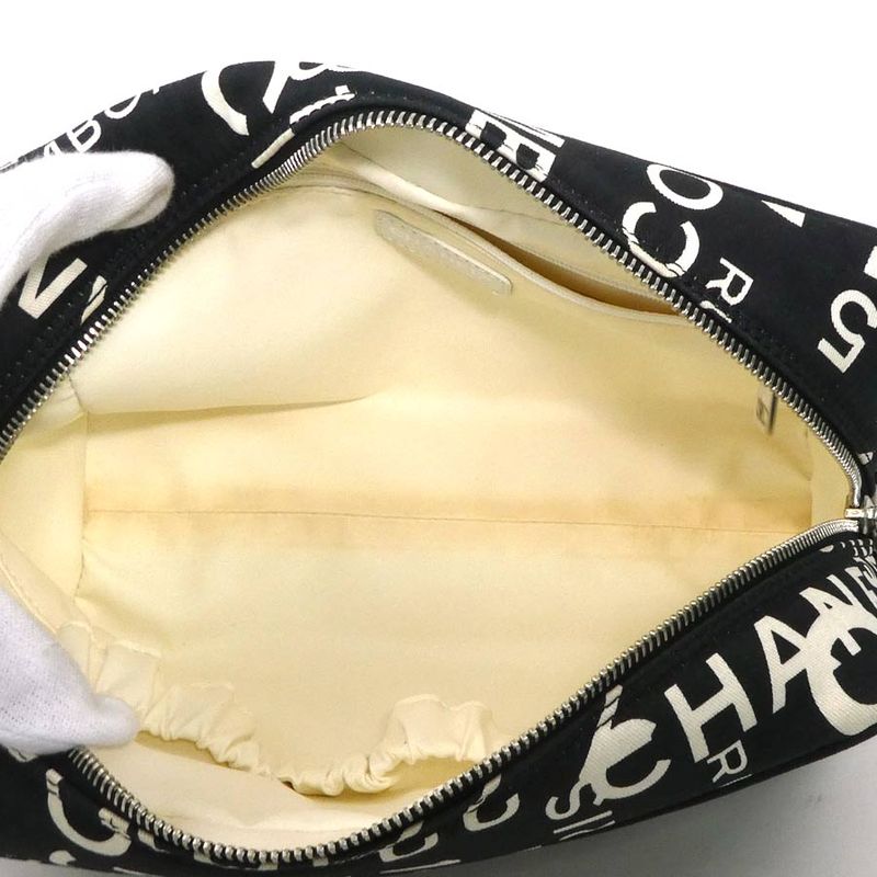 Chanel Pouch Vichy — view 5
