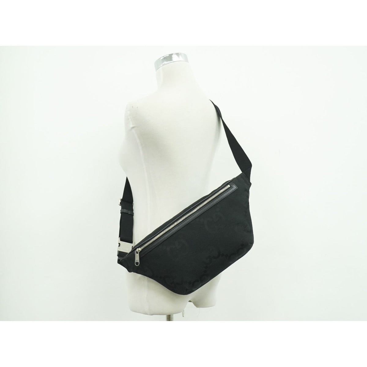 Gucci Jumbo GG Canvas Belt Bag Black — view 6