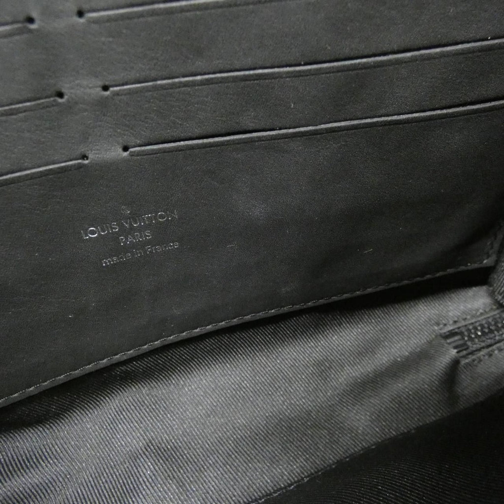 Louis Vuitton Taurillon Monogram Soft Trunk Wallet Shoulder Bag — view 9