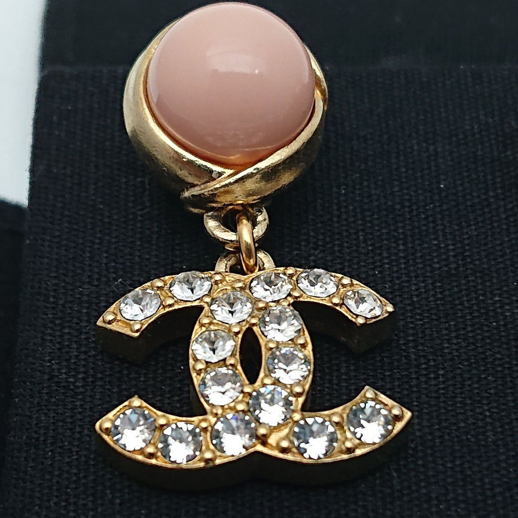 Chanel Earrings Pink Pearl Rhinestone CC Logo Gold — view 3