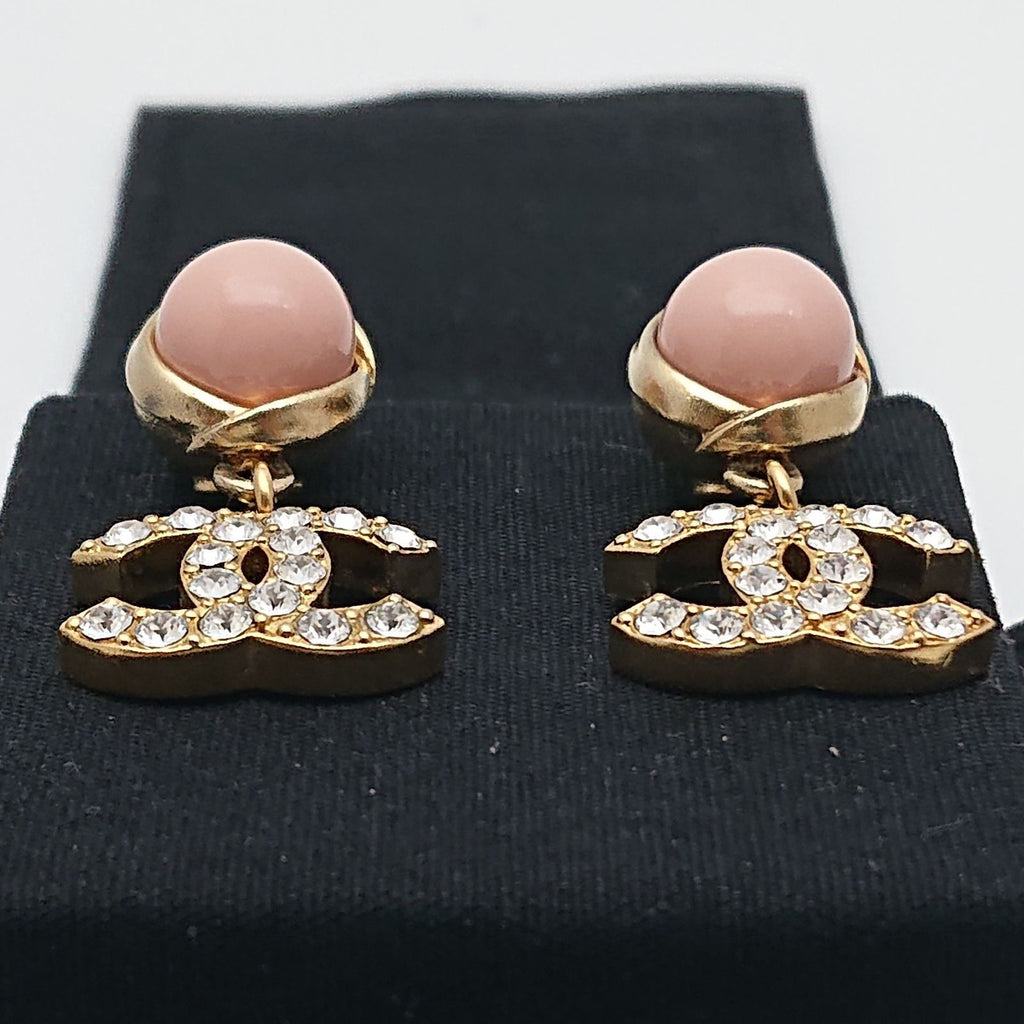 Chanel Earrings Pink Pearl Rhinestone CC Logo Gold — view 5