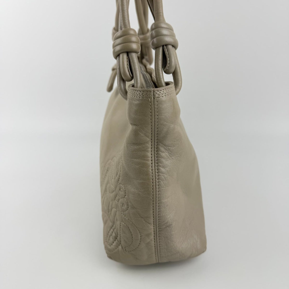 Loewe Anagram Shoulder Bag Beige Leather Vintage — view 5