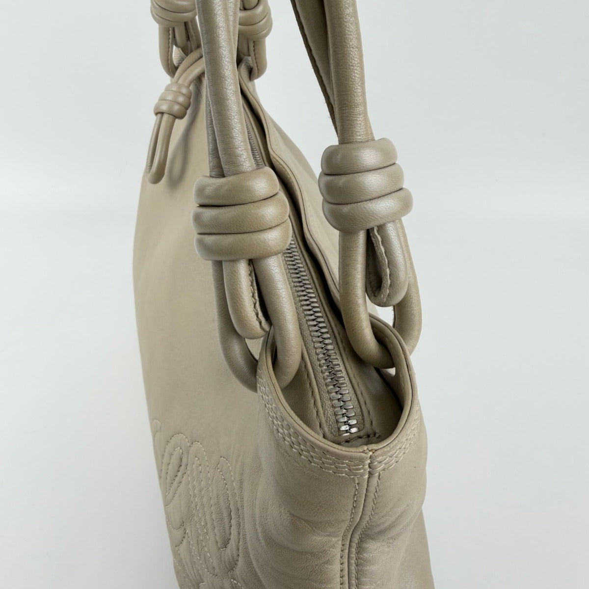 Loewe Anagram Shoulder Bag Beige Leather Vintage — view 6