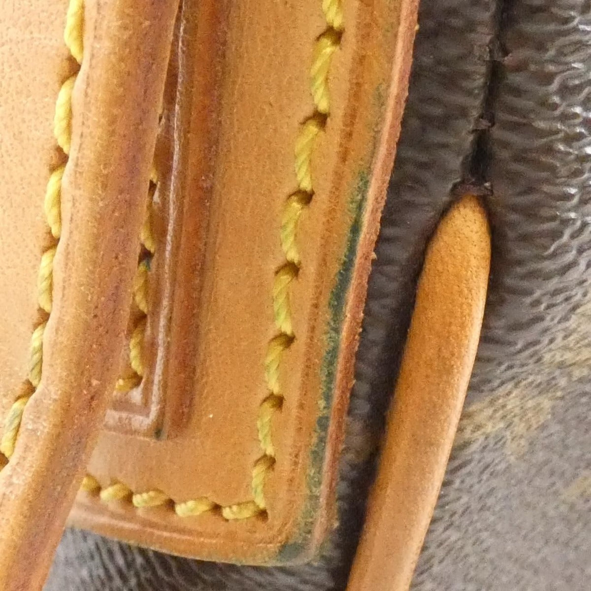 Louis Vuitton Monogram Hudson GM Shoulder Bag Brown Marron — view 7