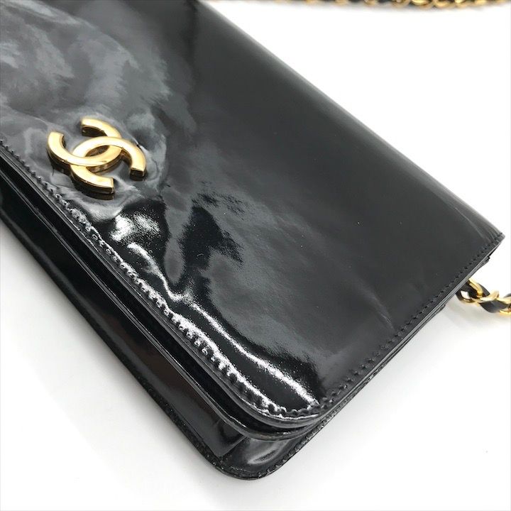 Chanel CC Logo Patent Chain Shoulder Bag Black Push Lock — view 4