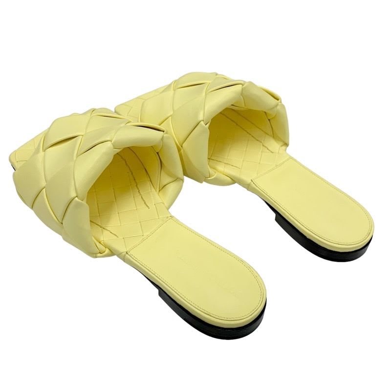 Bottega Veneta Lido Sandals Shoes Leather Yellow Flat Mules Intrecciato — view 4