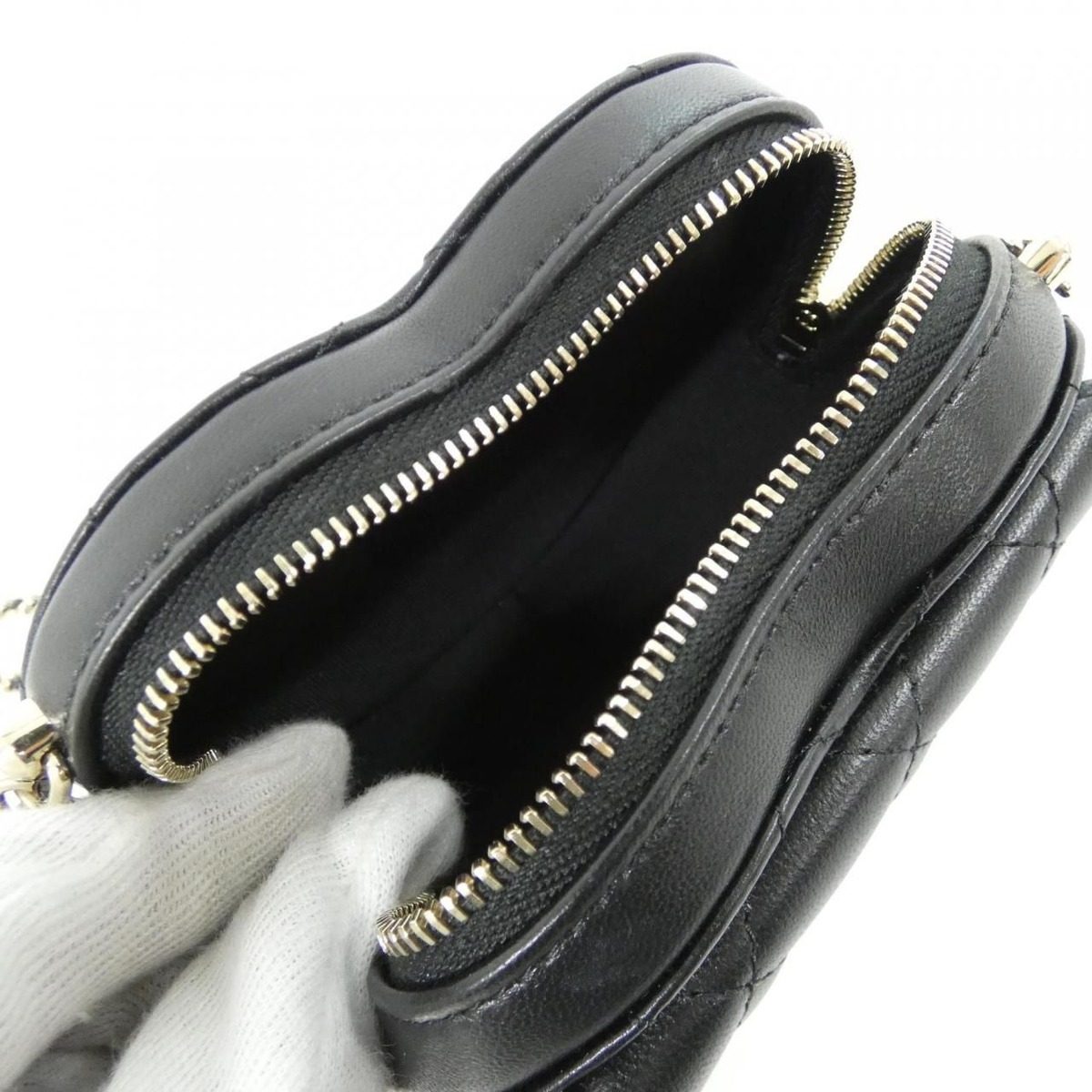 Chanel Shoulder Bag Gold — view 7
