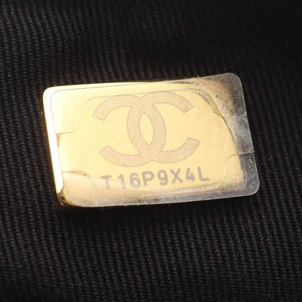 Chanel Backpack CC Logo White Fabric Quilted Double Turnlock — view 5