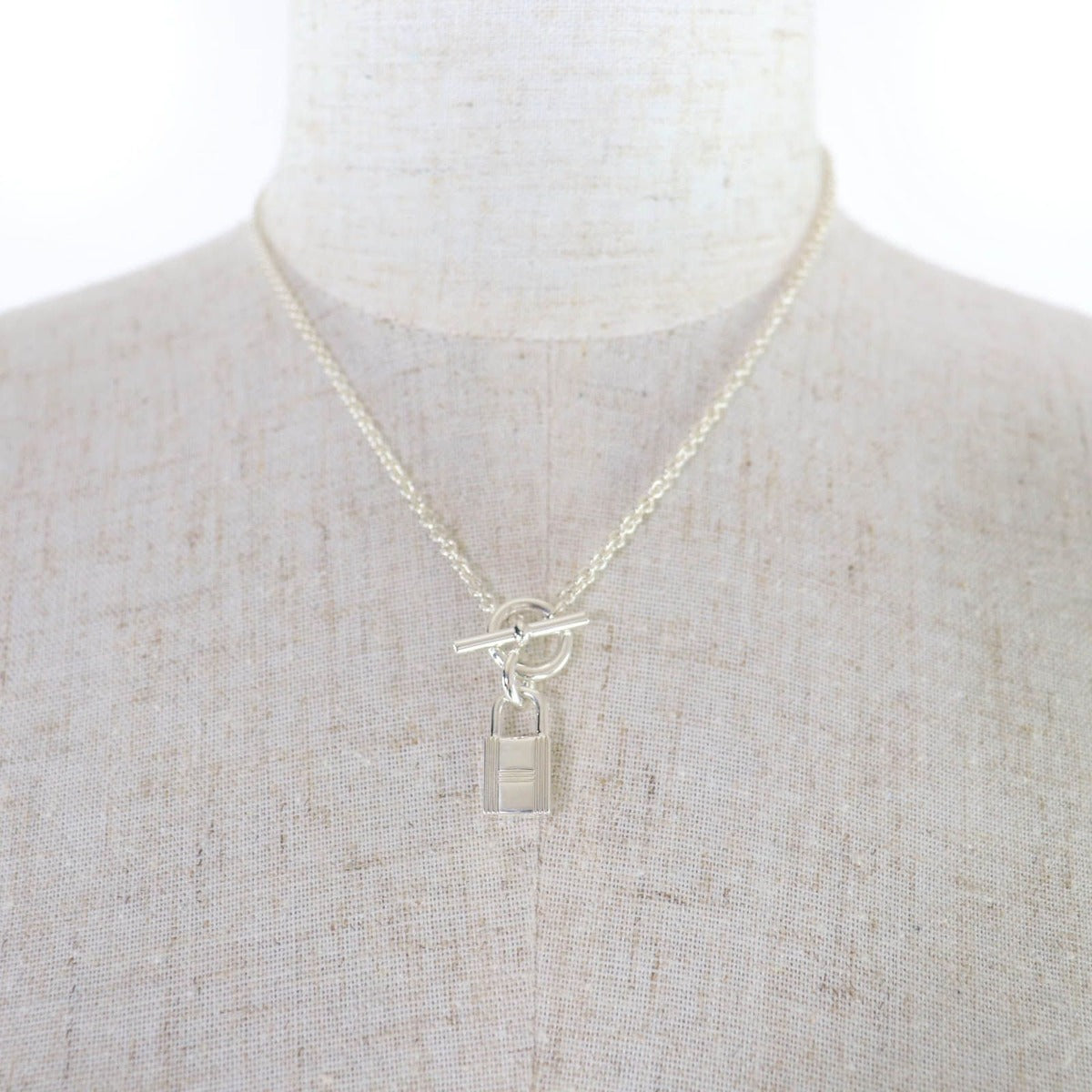 Hermes Amulet Cadena Necklace Pendant Silver Weight — view 3