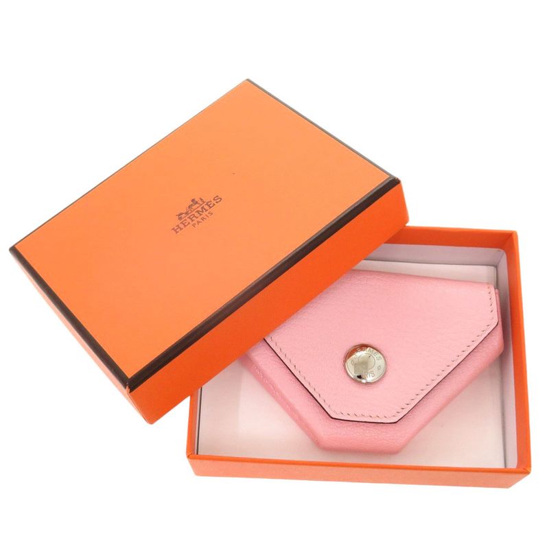 Hermes Le Van Cattle Chevre Rose Sakura Engraved A Silver Hardware Coin — view 2