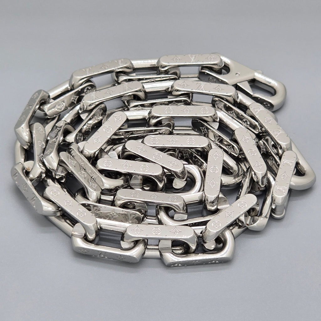 Louis Vuitton Necklace Chain Monogram Silver Color Metal Length — view 4