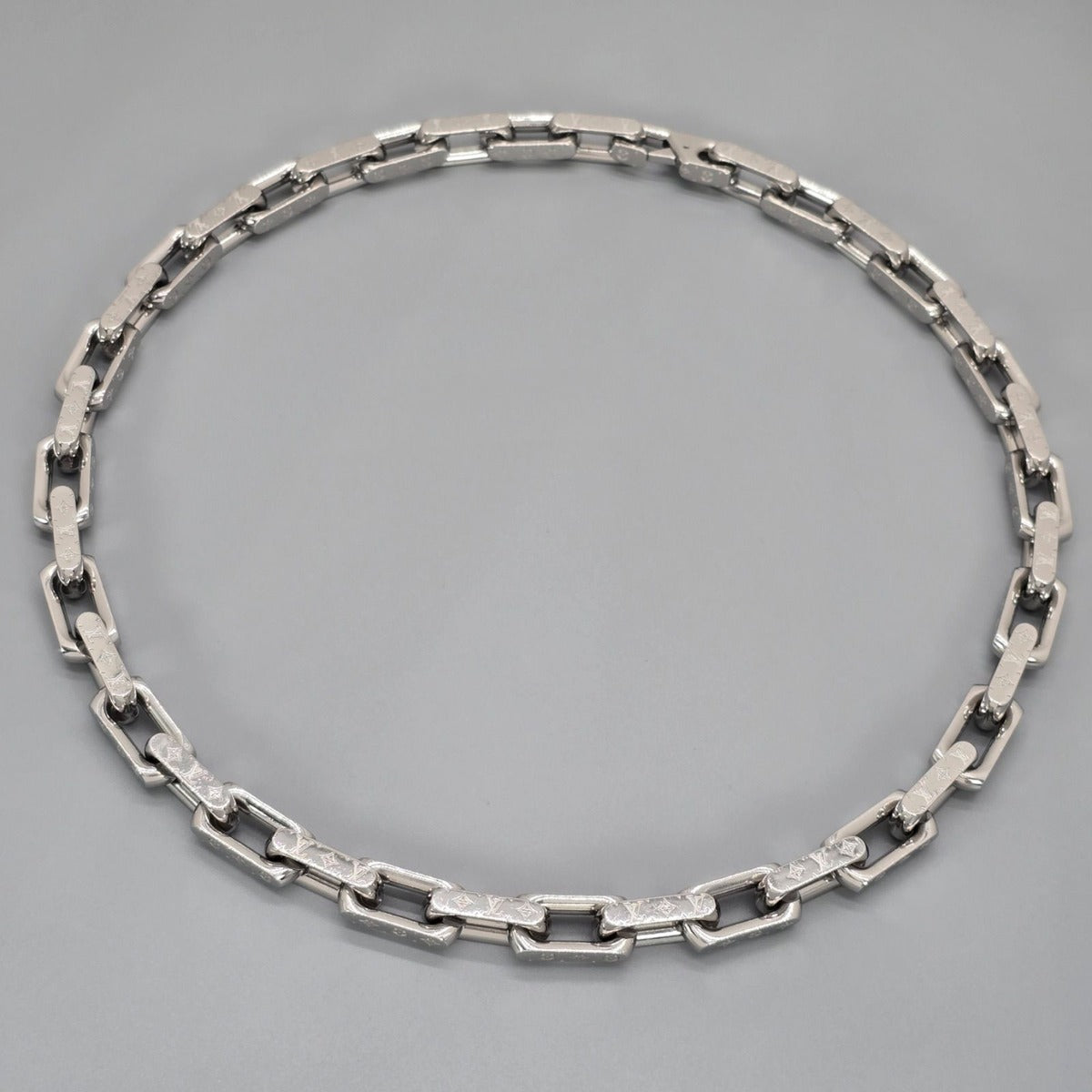Louis Vuitton Necklace Chain Monogram Silver Color Metal Length — view 7