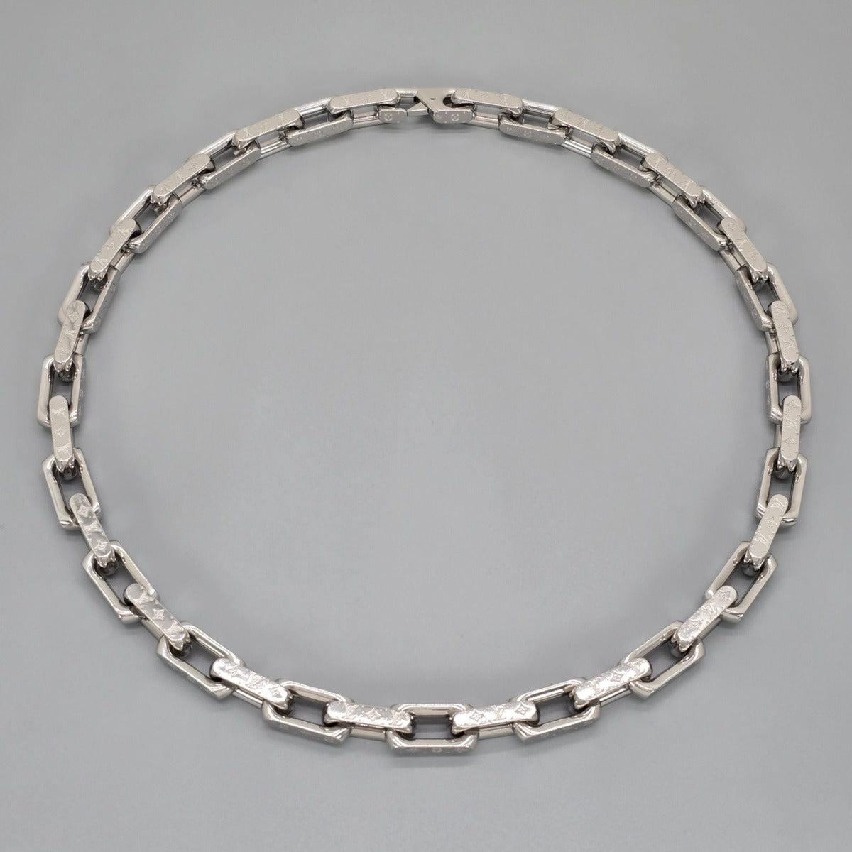 Louis Vuitton Necklace Chain Monogram Silver Color Metal Length