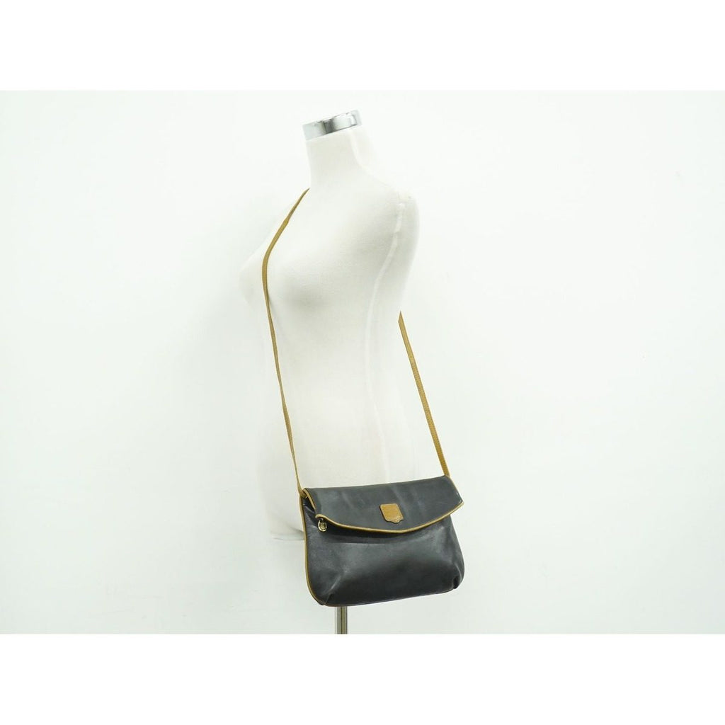 Celine Leather Shoulder Bag Pochette Black — view 6