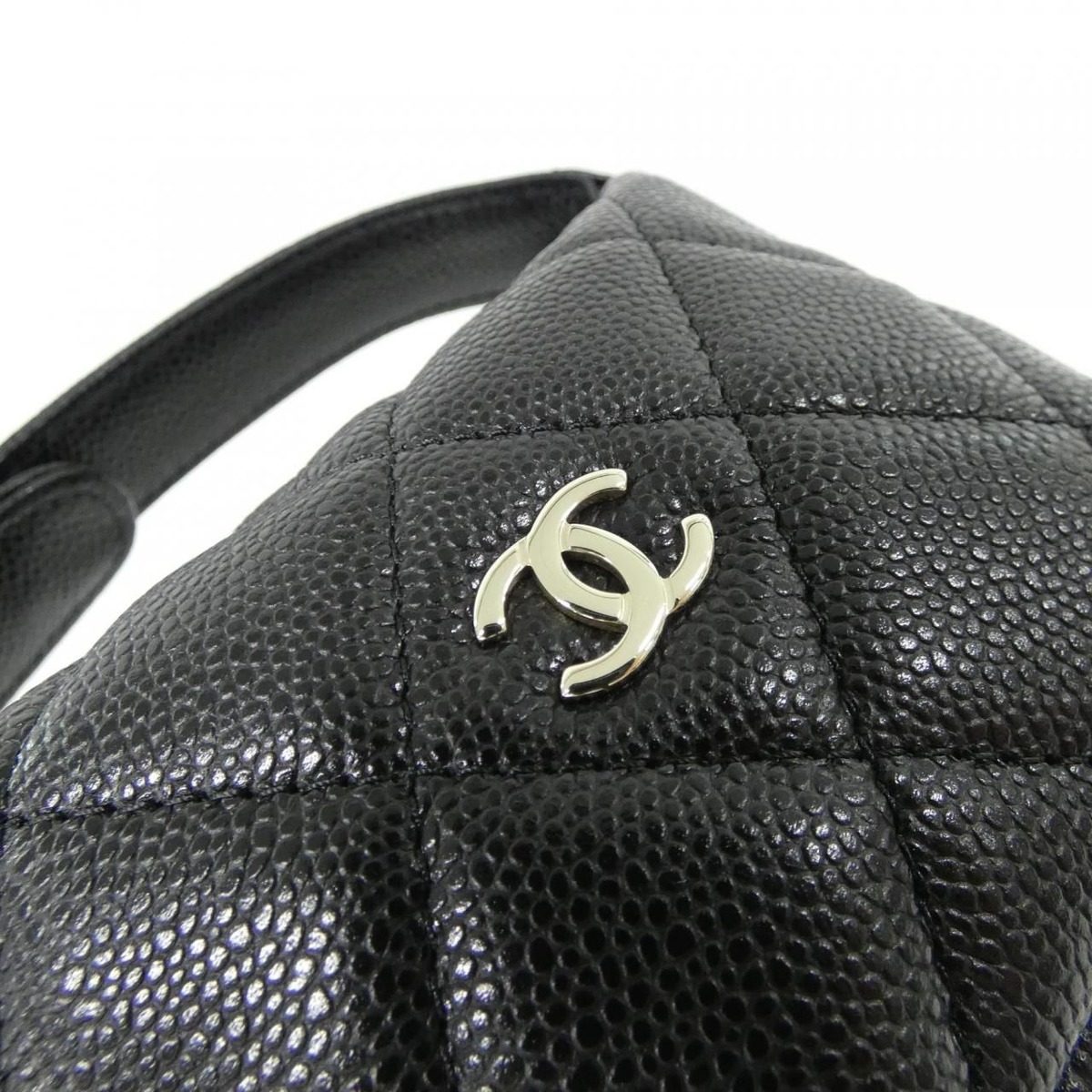 Chanel Bag Charm Handbag Gold — view 3