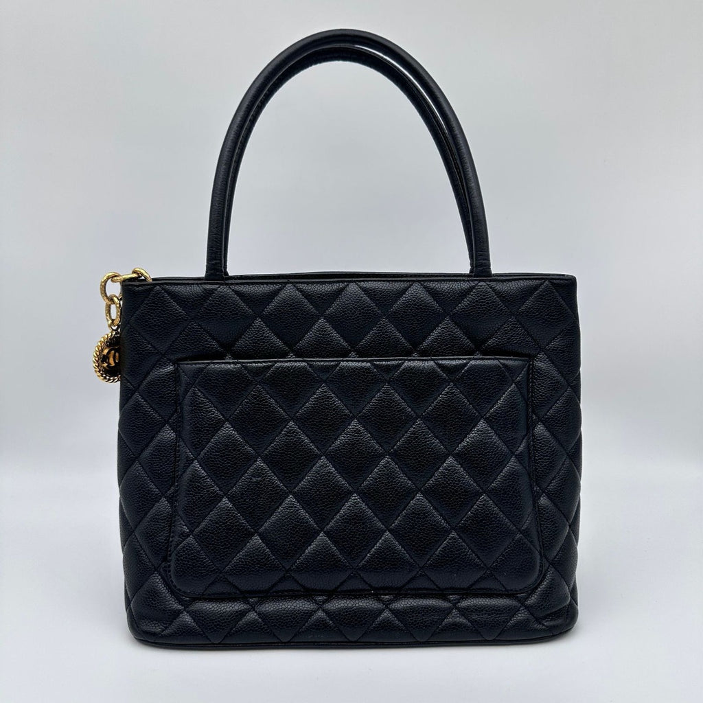 Chanel Medallion Tote Gold — view 2