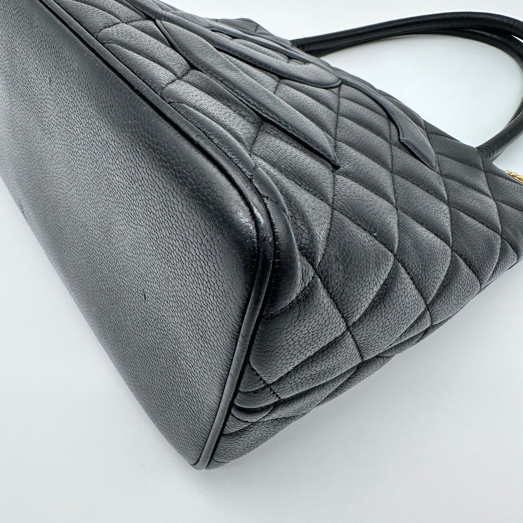 Chanel Medallion Tote Gold — view 8