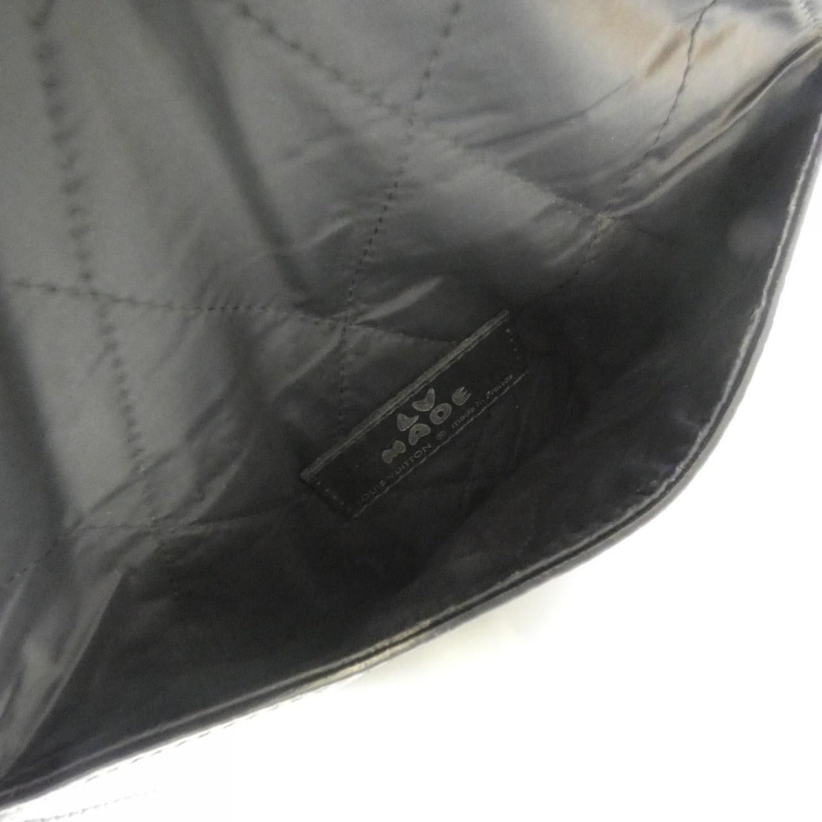 Louis Vuitton Monogram Drip Trio Pouch Shoulder Bag — view 8