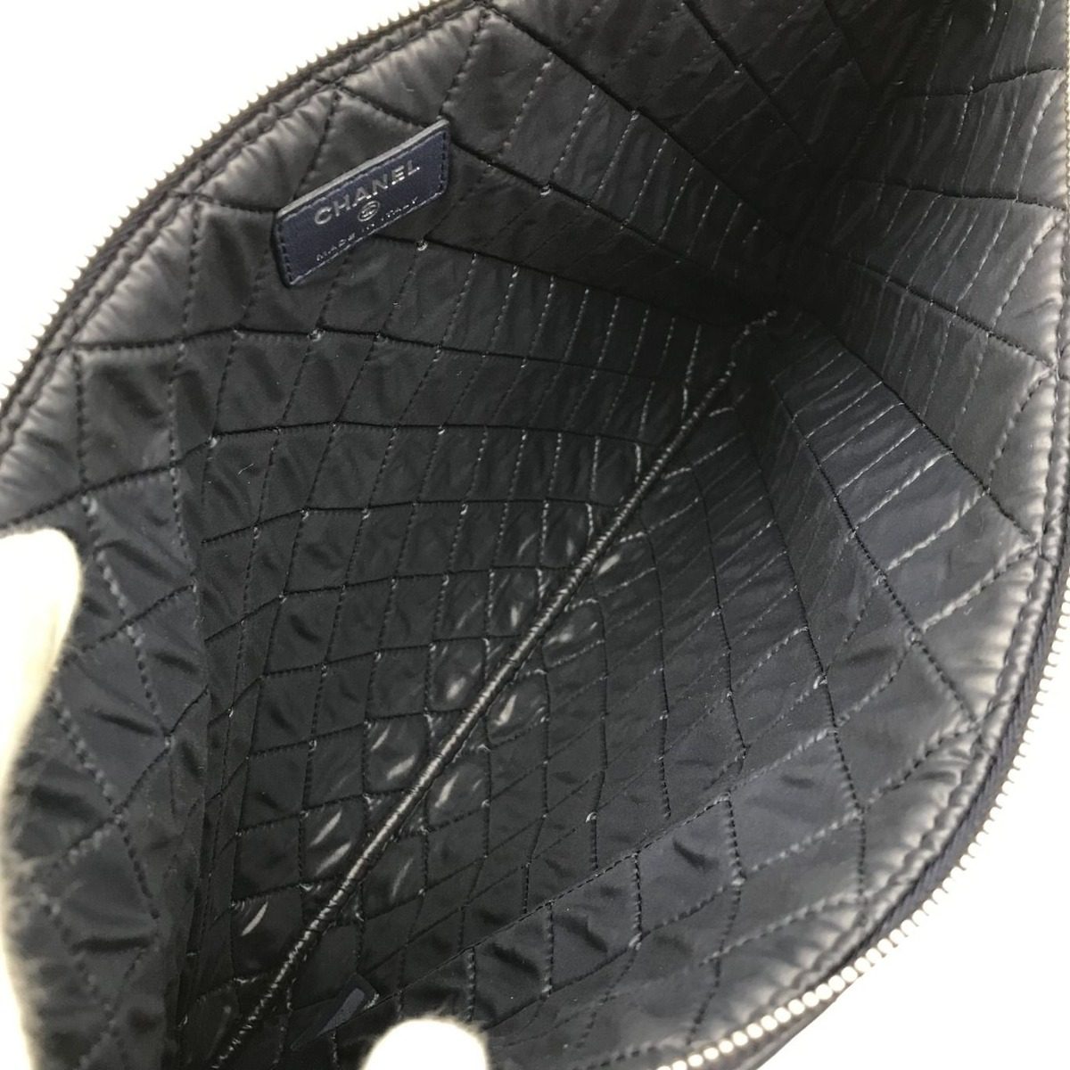 Chanel Quilted Lambskin CC Logo Clutch Navy — view 7