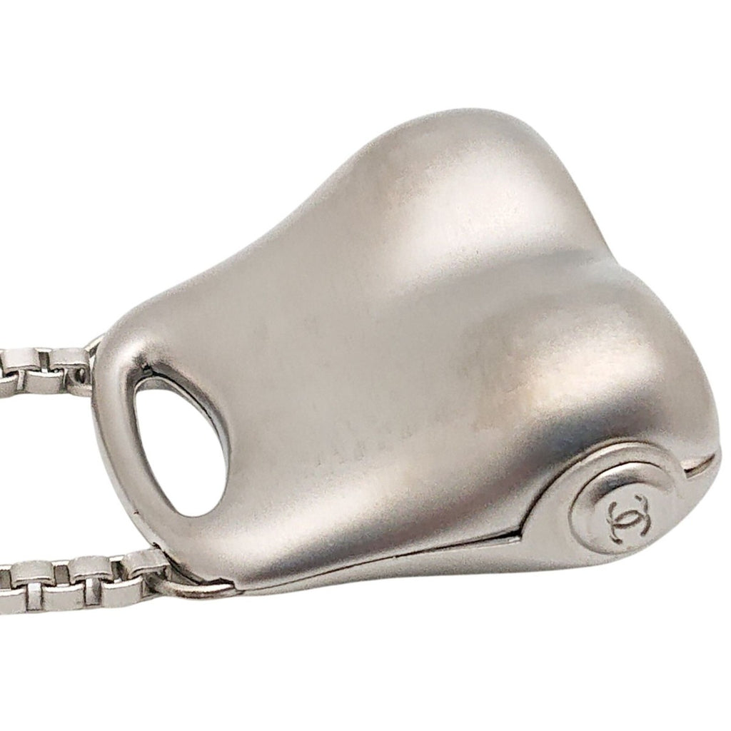 Chanel Bag Charm CC Logo Silver — view 9