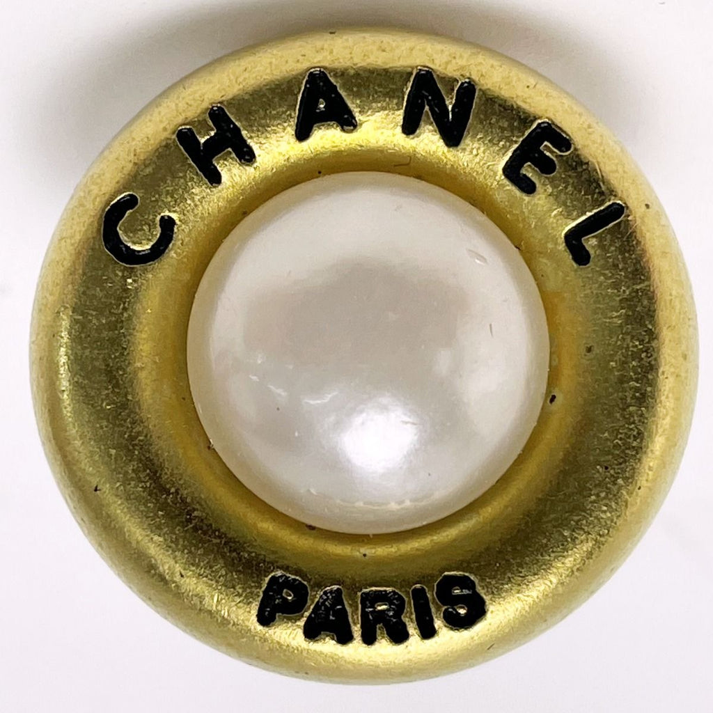 Chanel Plated Faux Pearl 94 a Gold Vintage Earrings — view 4