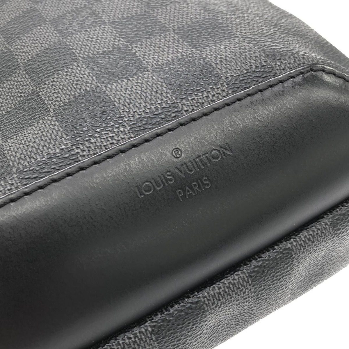 Louis Vuitton Damier Graphite Avenue Sling Bag — view 4
