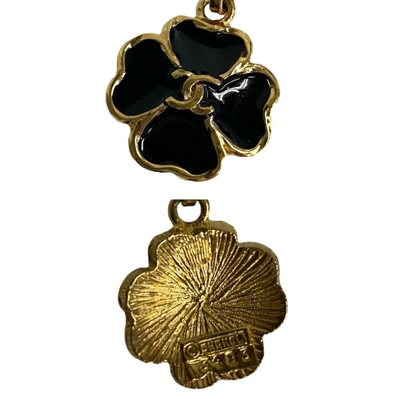 Chanel Vintage 3483 Engraved Coco Mark Clover Motif Chain Necklace Pendant — view 3
