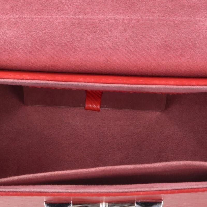 Louis Vuitton Twist MM Epi Coquelicot Shoulder Bag Women — view 3