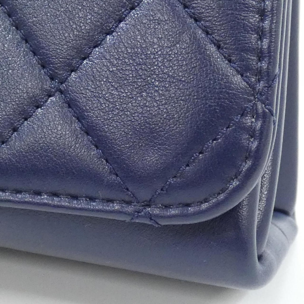 Chanel Shoulder Bag Gold — view 5