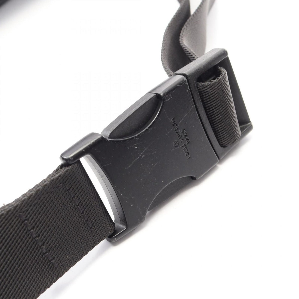 Louis Vuitton Waist Bag Discovery PM Noir Black Leather — view 9