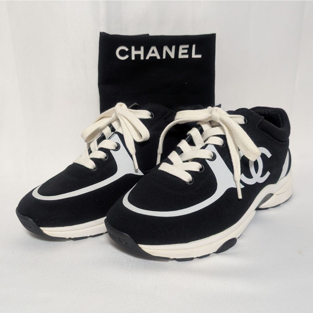 Chanel Sneakers CC Logo Black White