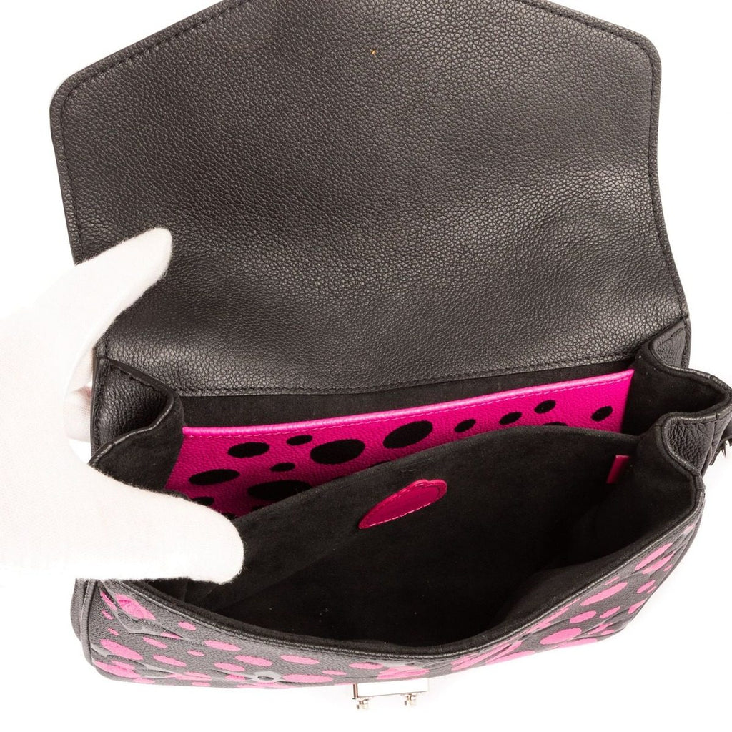 Louis Vuitton Limited Edition Yayoi Kusama Giant Pochette Metis Black Monogram — view 9