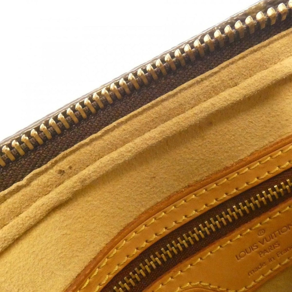 Louis Vuitton Monogram Looping MM Shoulder Bag — view 9