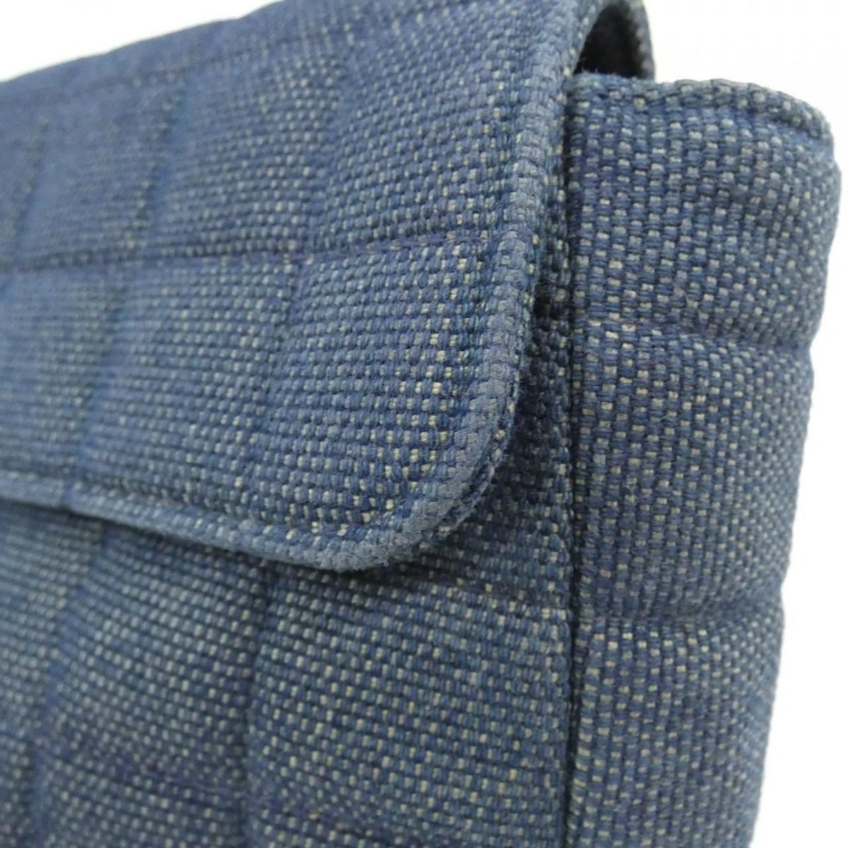 Chanel Vintage Bag Handbag Blue — view 5