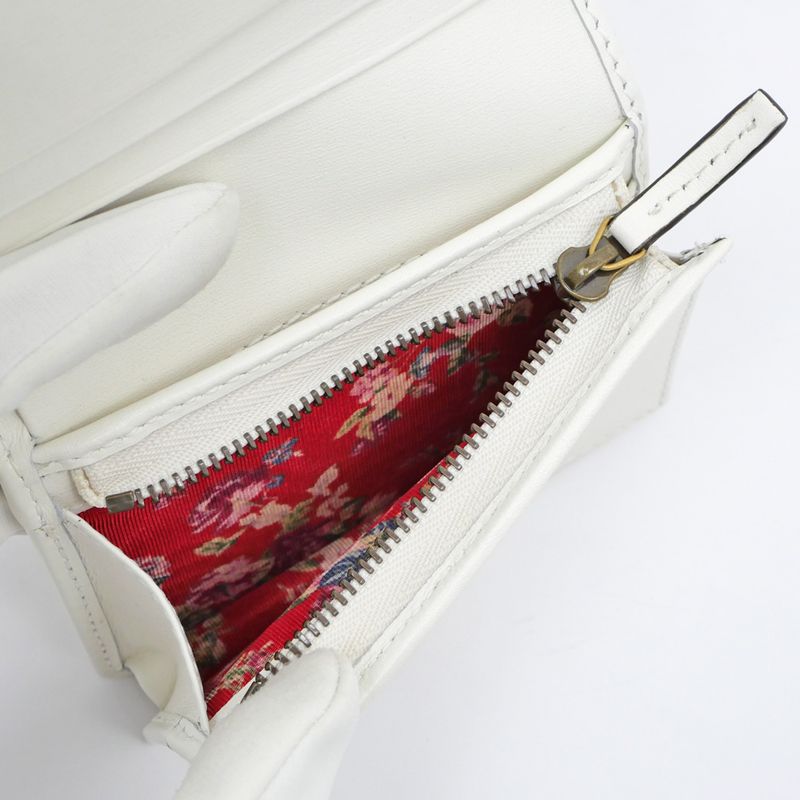 Gucci Sherry Line GG Quilted Compact Wallet White Leather Bifold — view 7