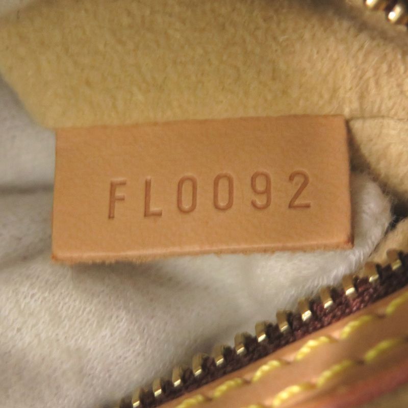 Louis Vuitton Looping MM Monogram Shoulder Bag 0348 — view 9
