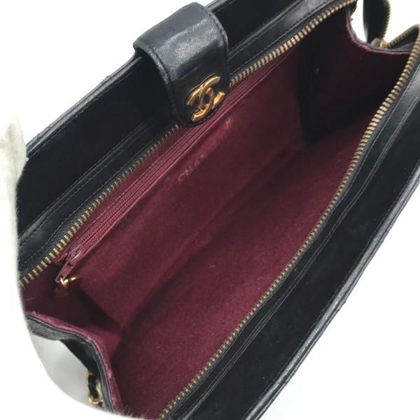 Chanel CC Logo Quilted Tassel Chain Tote Black — view 7