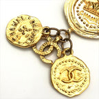 Chanel CC Logo Coin Motif Brooch Gold — view 6