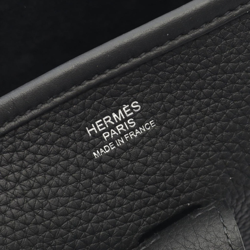 Hermes Shoulder Bag Evelyne 3 Trois PM Black Leather — view 4
