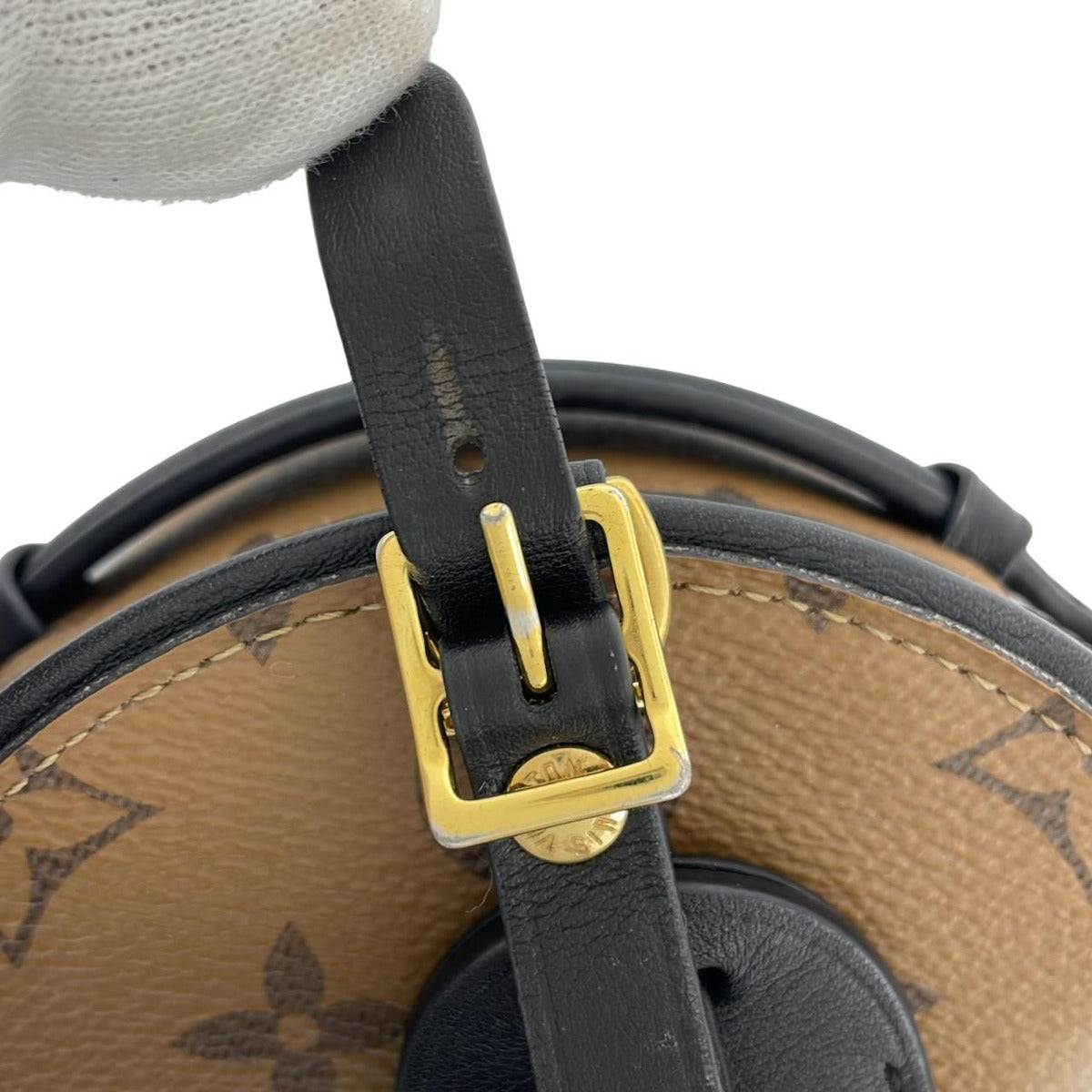 Louis Vuitton Monogram Reverse Mini Boite Chapeau Shoulder Bag — view 6