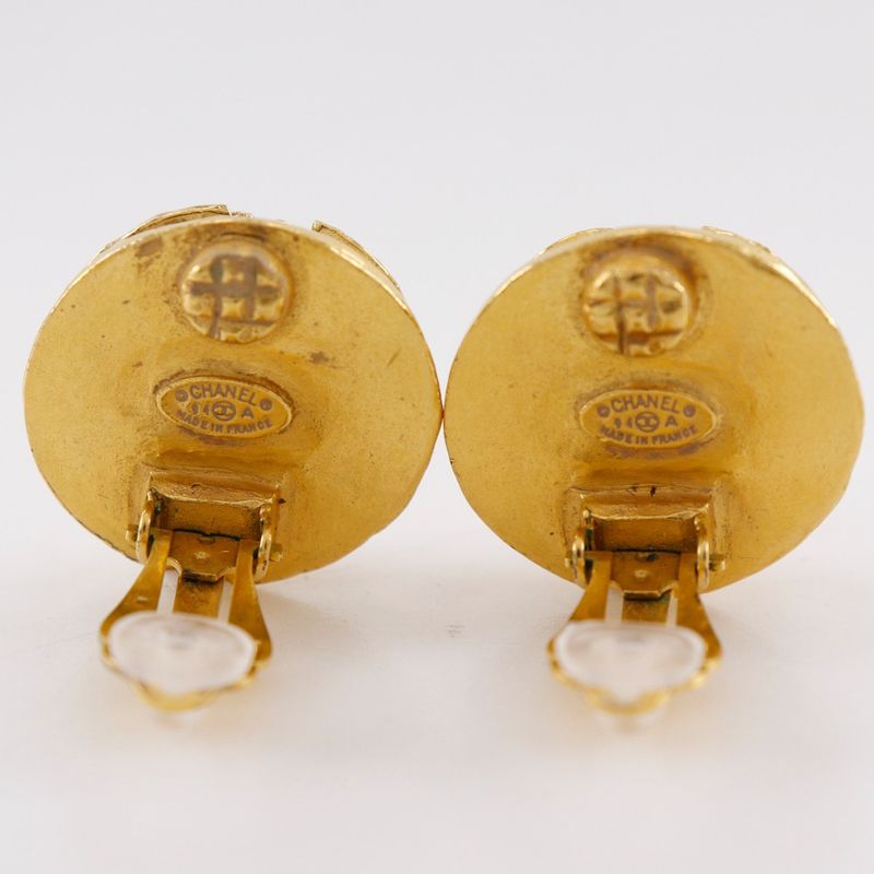 Chanel Triple Coco Mark Vintage Gold Plated and Faux Pearl 94 a 29.4 — view 5