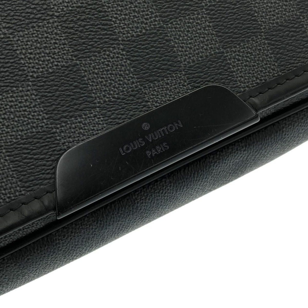 Louis Vuitton Damier Graphite Daniel MM Shoulder Bag — view 4