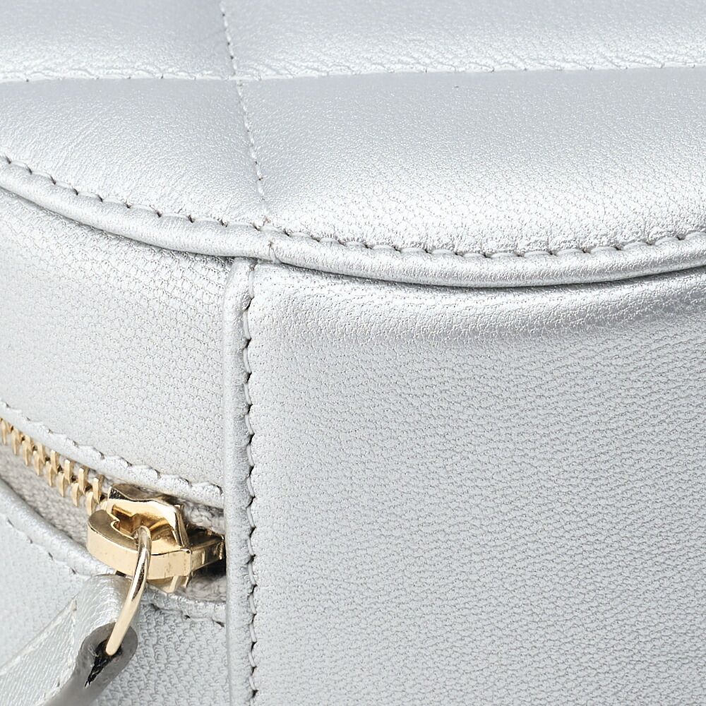 Chanel Tote 19 Quilted Chain Shoulder Lambskin Silver — view 8
