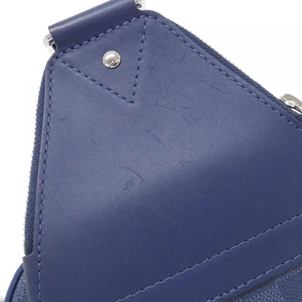 Louis Vuitton Damier Square Avenue Sling Bag — view 5
