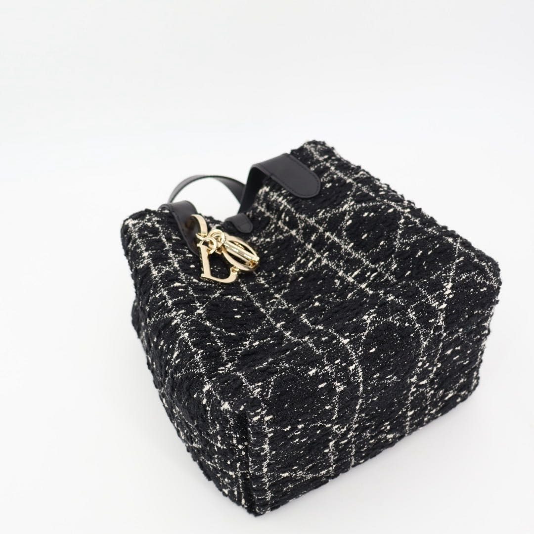 Dior Toujours Vertical Tote Small 2-Way Shoulder Bag — view 7